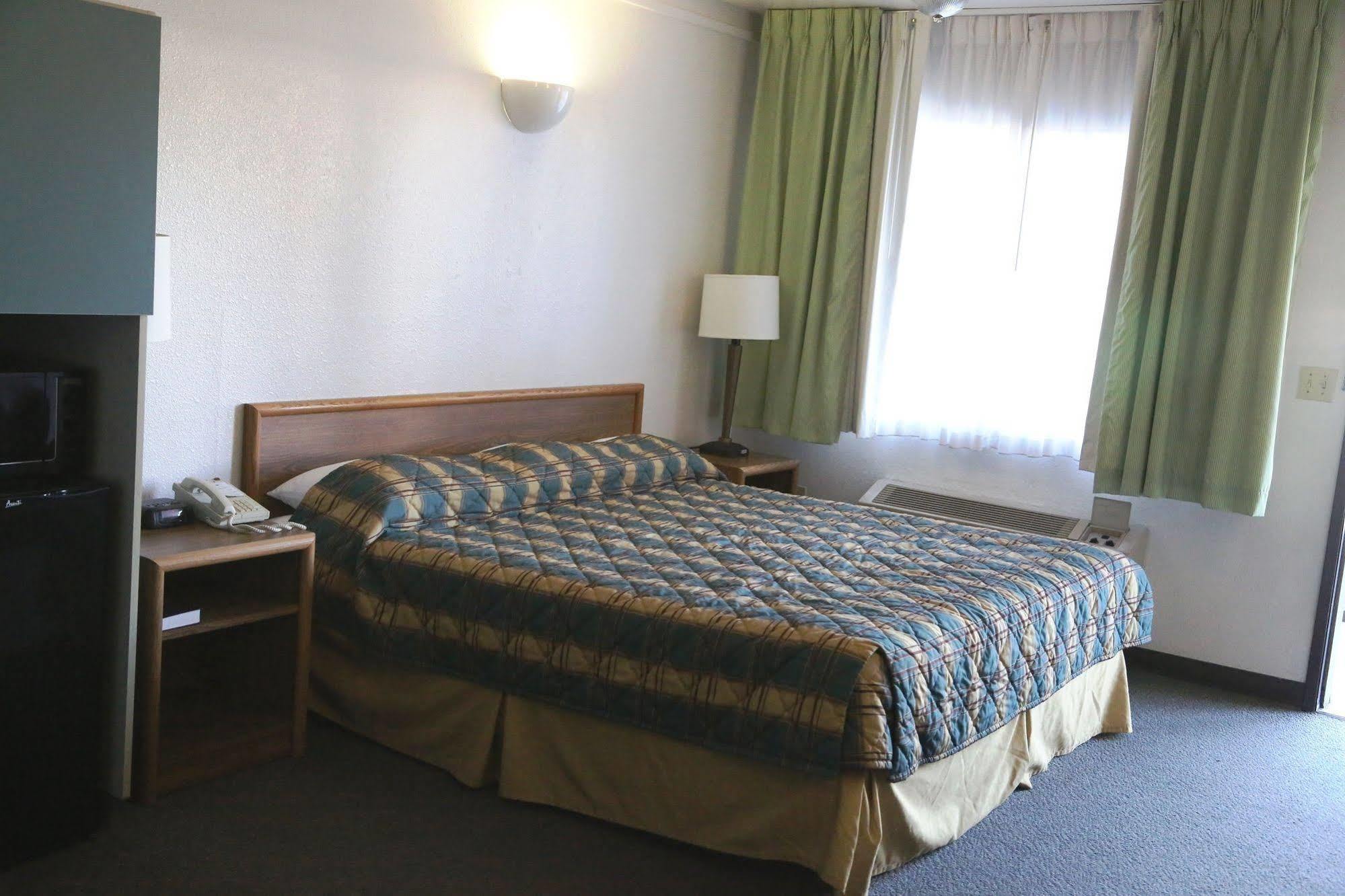 Idaho Inn Moscow Bagian luar foto