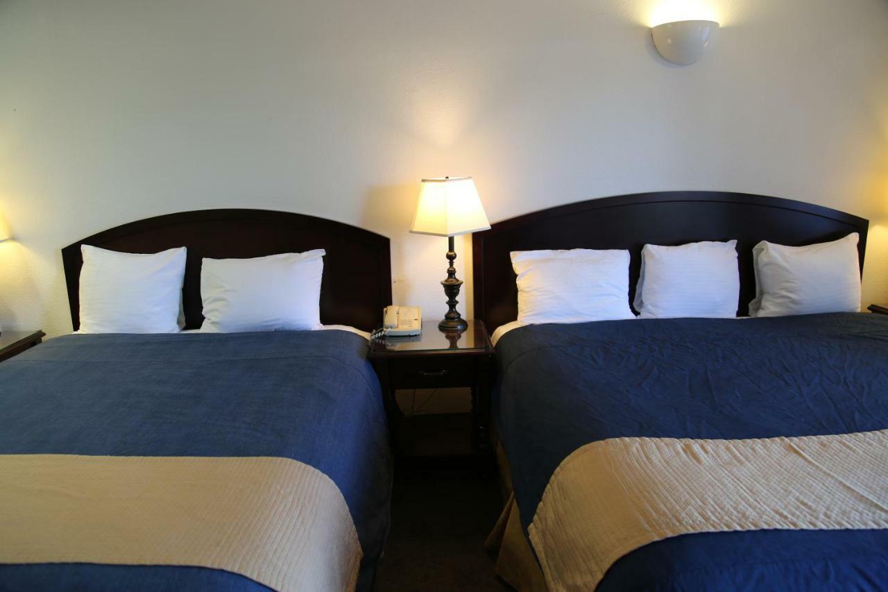 Idaho Inn Moscow Bagian luar foto